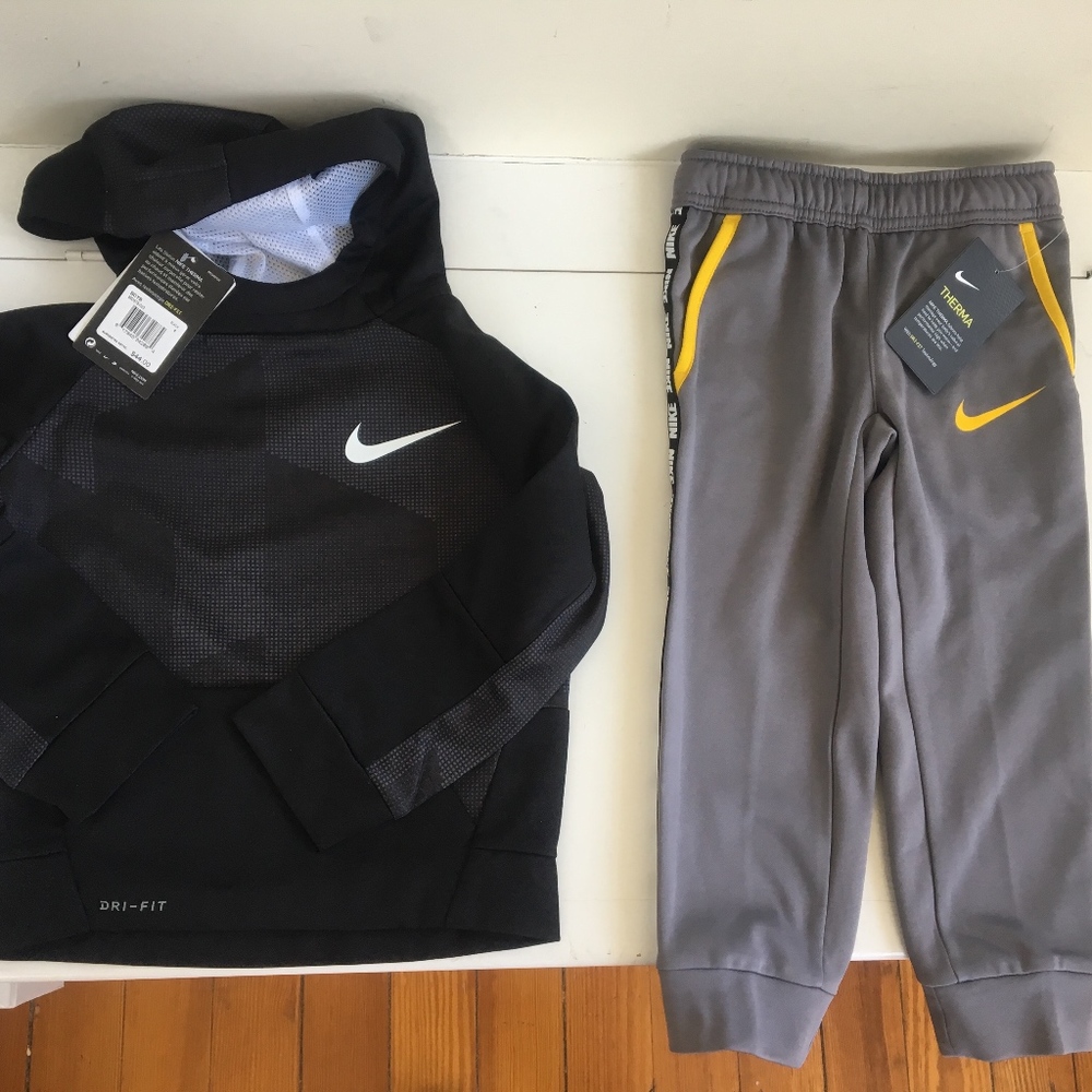 Nike boys sweatshirt & sweatpants outfit 4 new